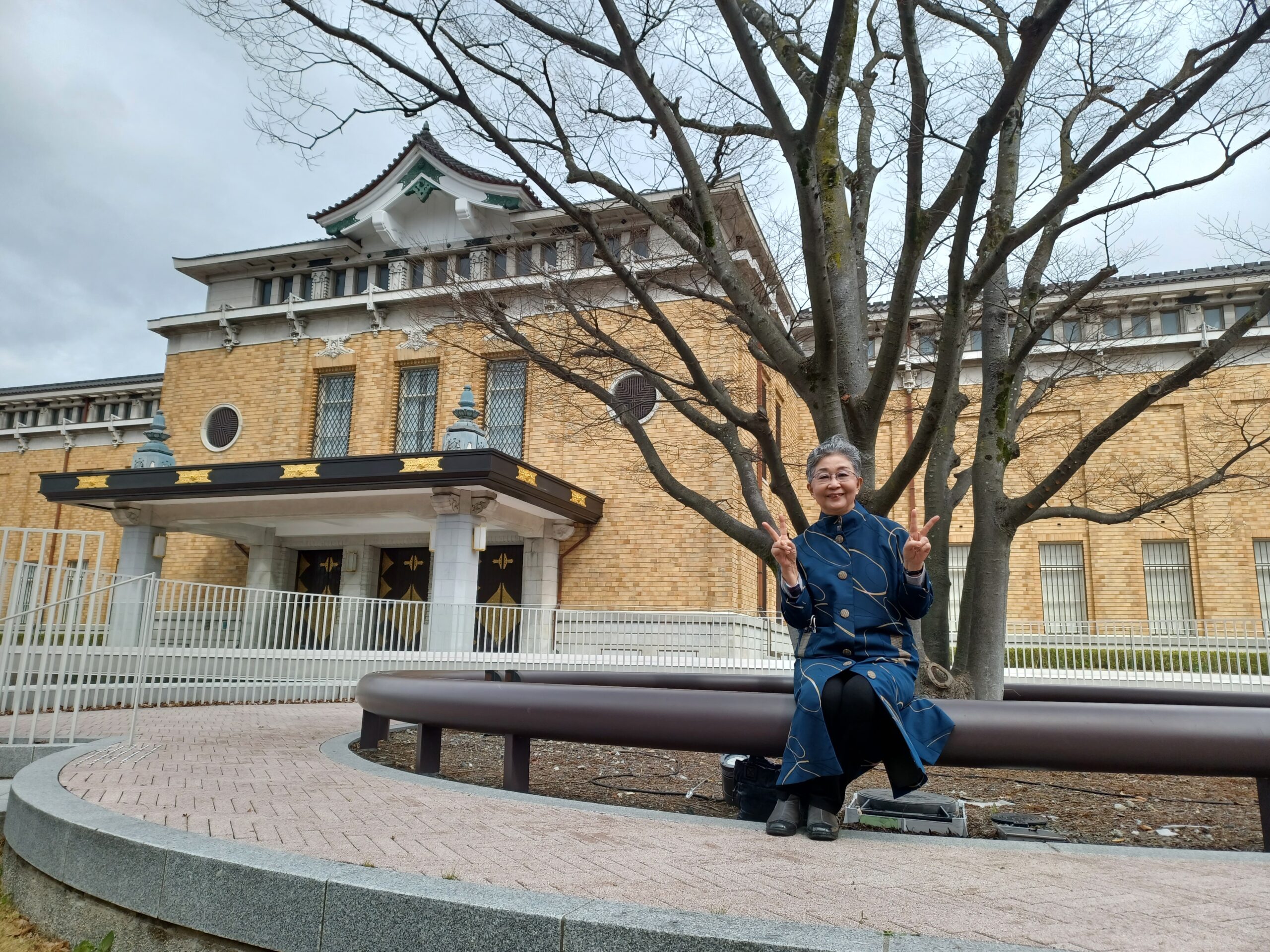 新美2022公募展🎨へ出展の森本登さんの絵画を観に京都京セラ美術館へ行きました。岡崎界隈の桜🌸は満開でした～