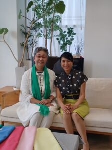 今期最後の倫理法人会女性委員会で抽選が当たり、素敵なご褒美を頂きました💐💝