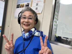 【fmおとくに】にラジオ出演して『きかせて ロバの耳』の内容等をお話しました。とても楽しい時間でした💞