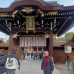 終い天神で京都の暮れの風物詩を味わいました。