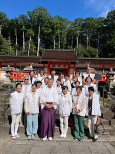 大原野神社へご奉仕にいきました🧹